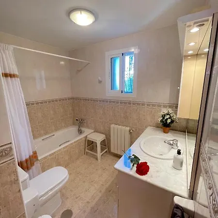 Strelitzia With Private Pool & Amazing View Villa